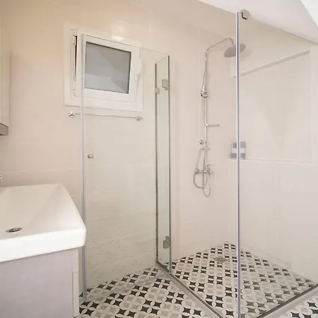 G&k House Garden Apartment *