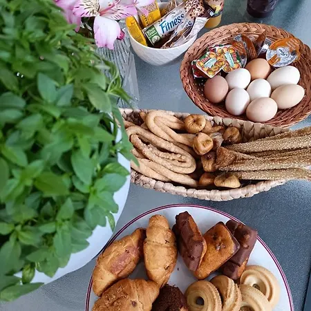 G&k House Garden * Messini